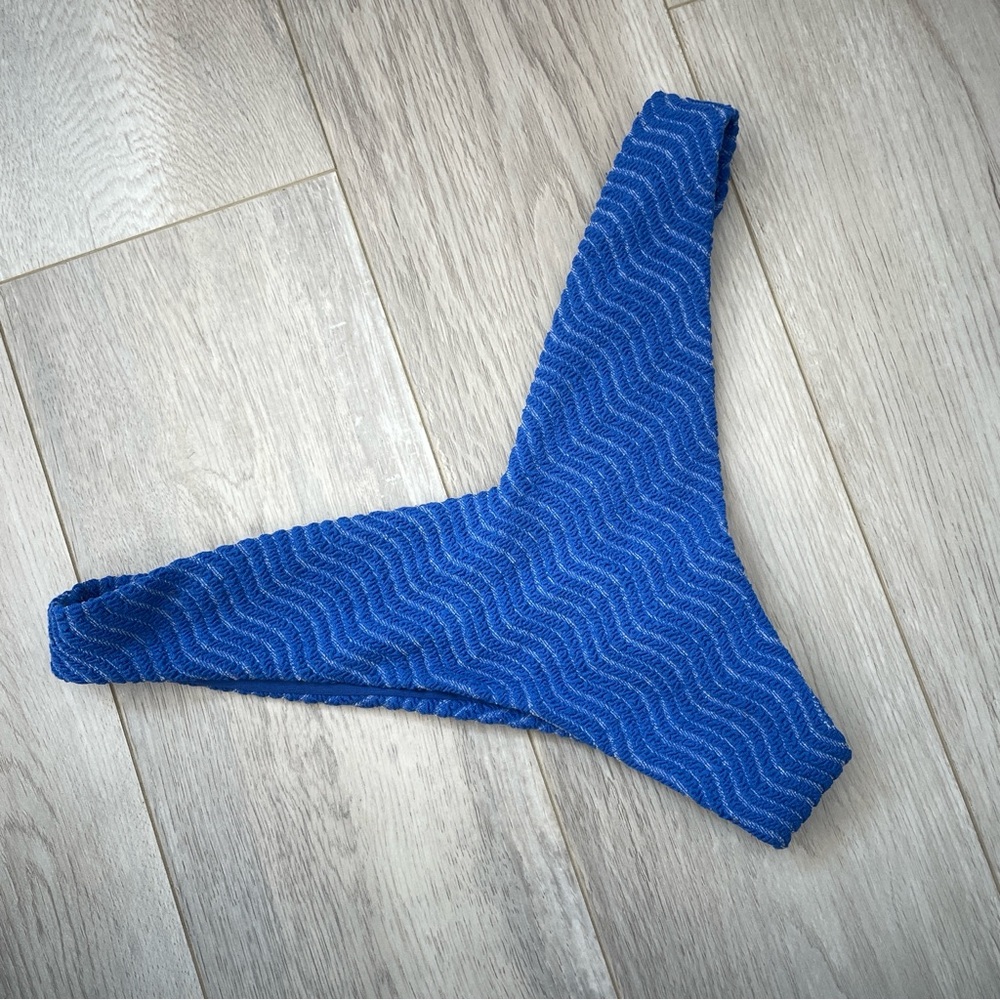 Calzedonia Bikini Bottoms squiggle thong cheeky womens Blue (small) beach swim